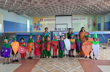 KG Students Veggie Parade